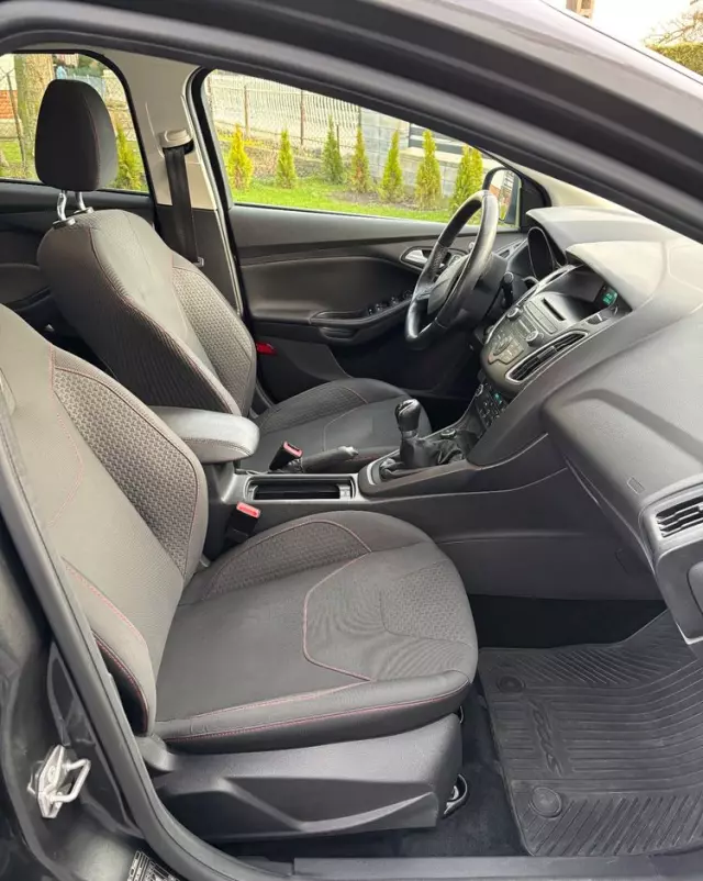 FORD Focus 1.6 Trend Sport