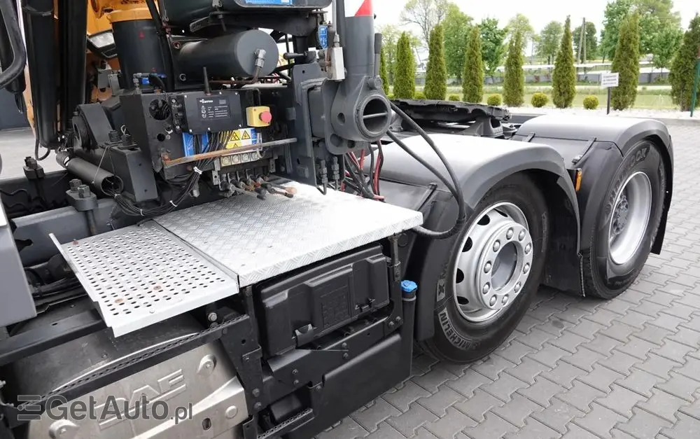 DAF XF 105.510 / CIĄGNIK SIODŁOWY PUSHER /  + HDS COPMA 160.5 / WYSÓW - 13 M / UDŹWIG - 7  040 KG / SPROWADZONY 