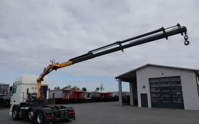 DAF XF 105.510 / CIĄGNIK SIODŁOWY PUSHER /  + HDS COPMA 160.5 / WYSÓW - 13 M / UDŹWIG - 7  040 KG / SPROWADZONY 