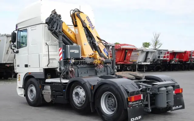 DAF XF 105.510 / CIĄGNIK SIODŁOWY PUSHER /  + HDS COPMA 160.5 / WYSÓW - 13 M / UDŹWIG - 7  040 KG / SPROWADZONY 
