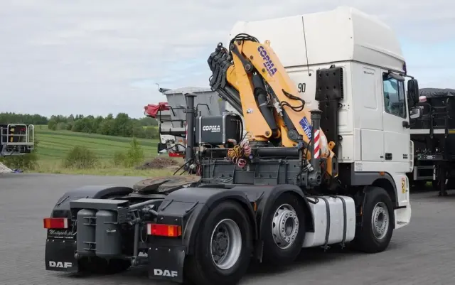 DAF XF 105.510 / CIĄGNIK SIODŁOWY PUSHER /  + HDS COPMA 160.5 / WYSÓW - 13 M / UDŹWIG - 7  040 KG / SPROWADZONY 