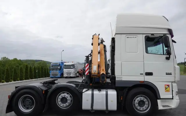 DAF XF 105.510 / CIĄGNIK SIODŁOWY PUSHER /  + HDS COPMA 160.5 / WYSÓW - 13 M / UDŹWIG - 7  040 KG / SPROWADZONY 