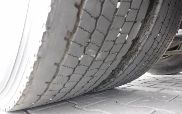 DAF XF 105.510 / CIĄGNIK SIODŁOWY PUSHER /  + HDS COPMA 160.5 / WYSÓW - 13 M / UDŹWIG - 7  040 KG / SPROWADZONY 