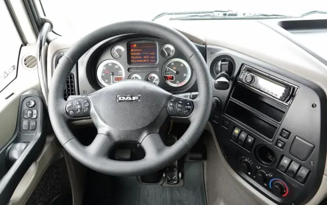 DAF XF 105.510 / CIĄGNIK SIODŁOWY PUSHER /  + HDS COPMA 160.5 / WYSÓW - 13 M / UDŹWIG - 7  040 KG / SPROWADZONY 