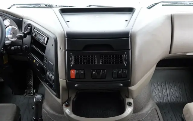 DAF XF 105.510 / CIĄGNIK SIODŁOWY PUSHER /  + HDS COPMA 160.5 / WYSÓW - 13 M / UDŹWIG - 7  040 KG / SPROWADZONY 