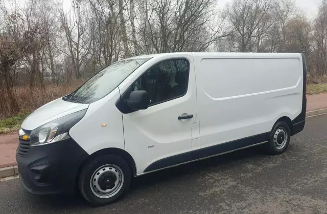 OPEL Vivaro 