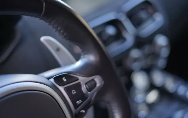 ASTON MARTIN V8 Vantage Standard