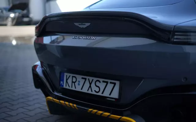 ASTON MARTIN V8 Vantage Standard