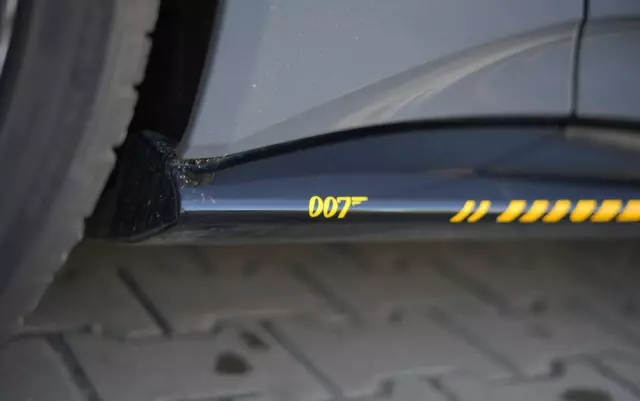 ASTON MARTIN V8 Vantage Standard