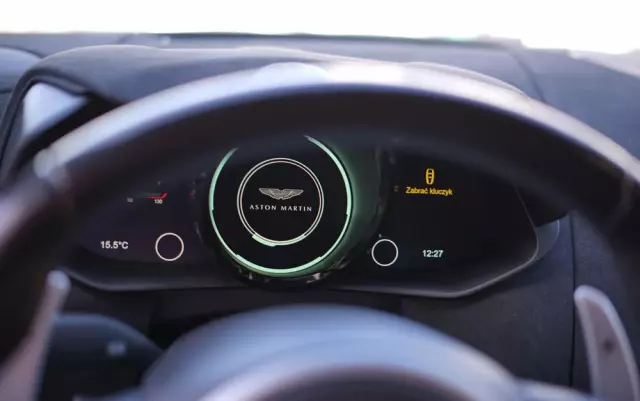 ASTON MARTIN V8 Vantage Standard