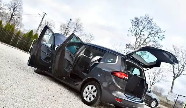 OPEL Zafira 