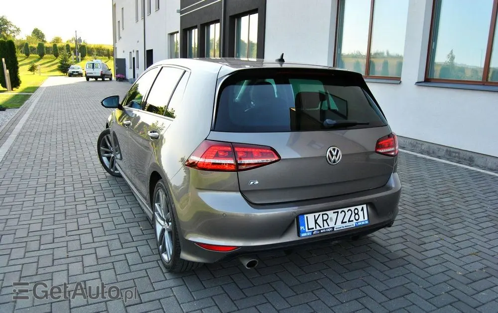 VOLKSWAGEN Golf VII 1.6 TDI BlueMotion Trendline