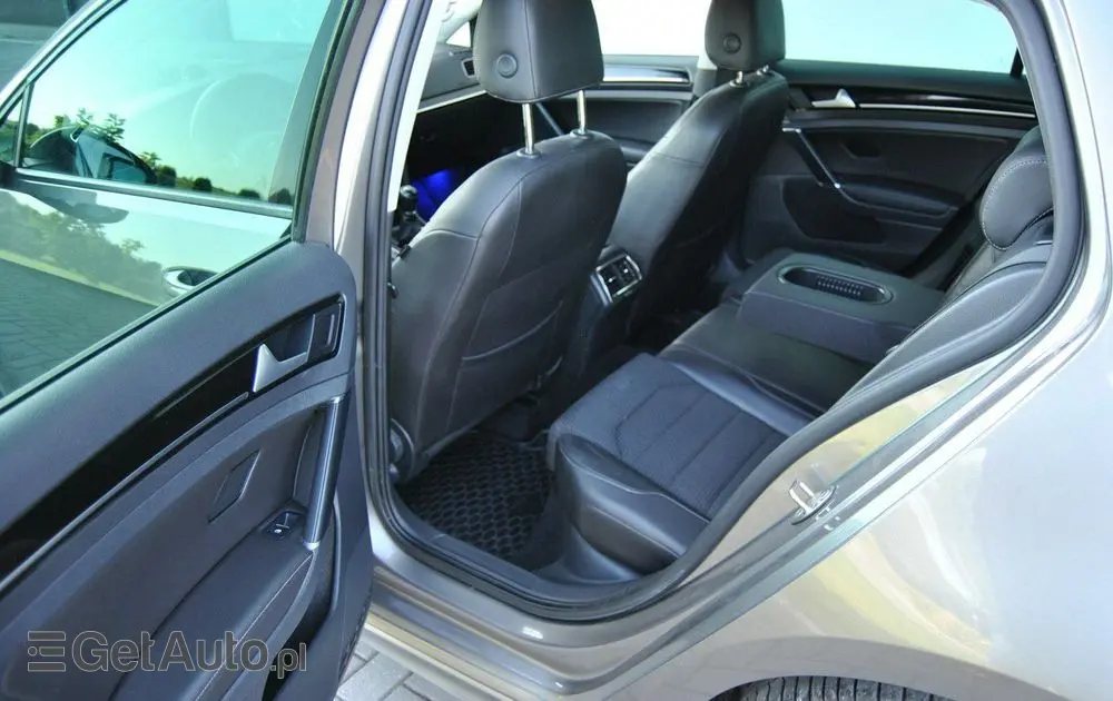 VOLKSWAGEN Golf VII 1.6 TDI BlueMotion Trendline