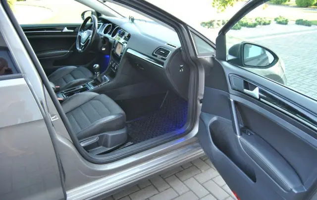 VOLKSWAGEN Golf VII 1.6 TDI BlueMotion Trendline