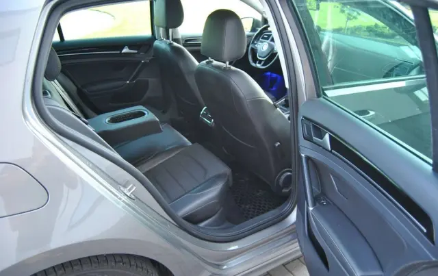 VOLKSWAGEN Golf VII 1.6 TDI BlueMotion Trendline