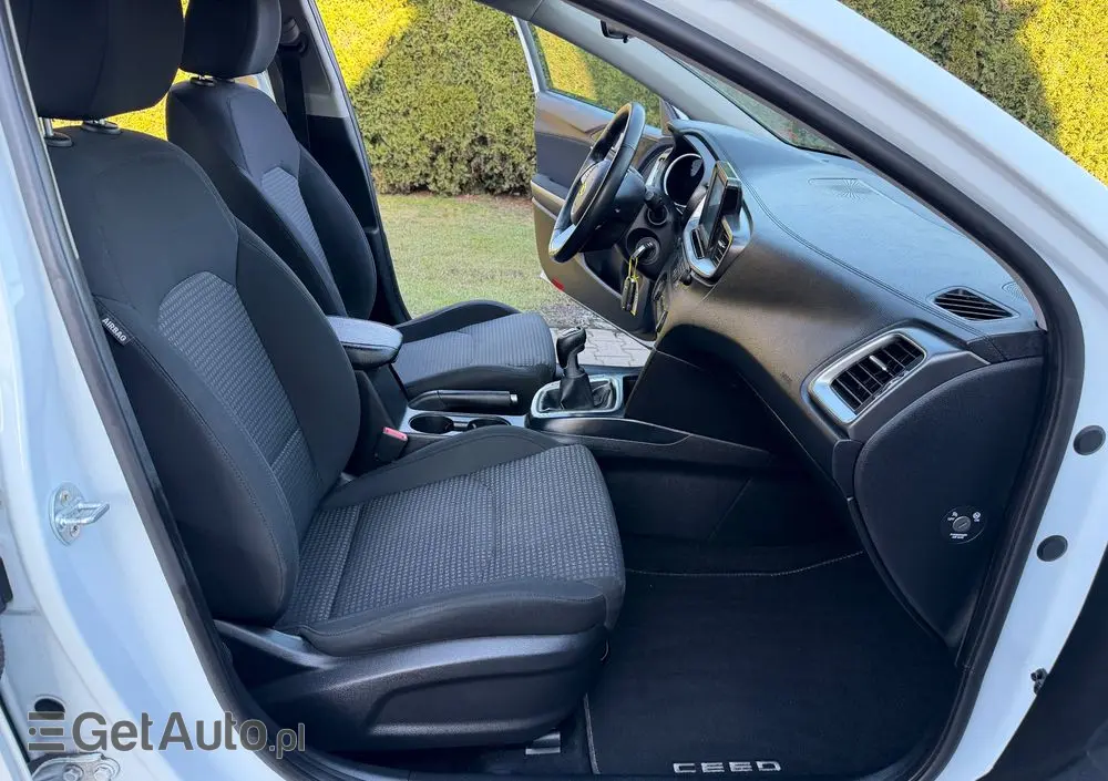 KIA Ceed 1.4 L Business Line Plus
