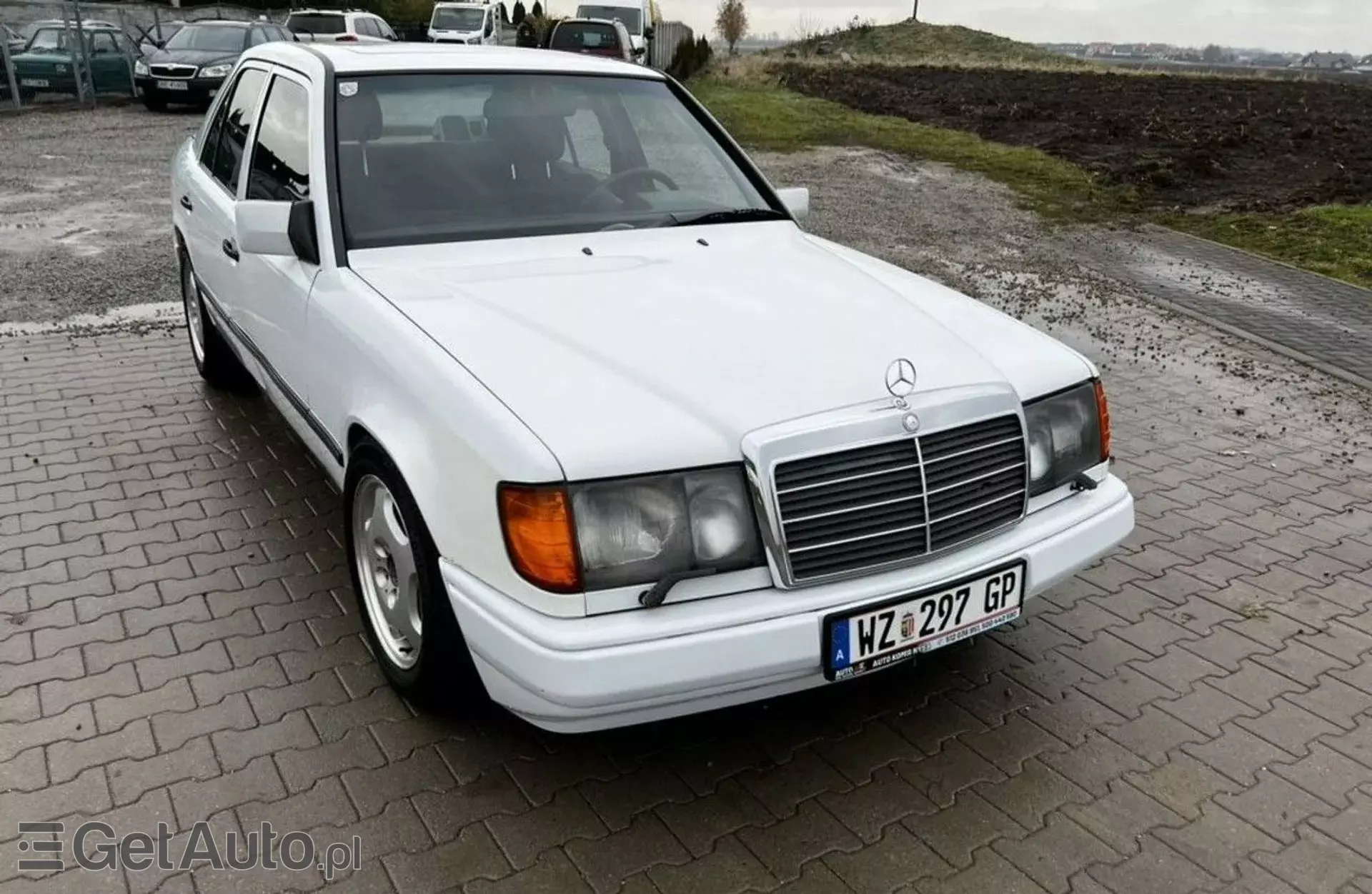 MERCEDES-BENZ W 124 