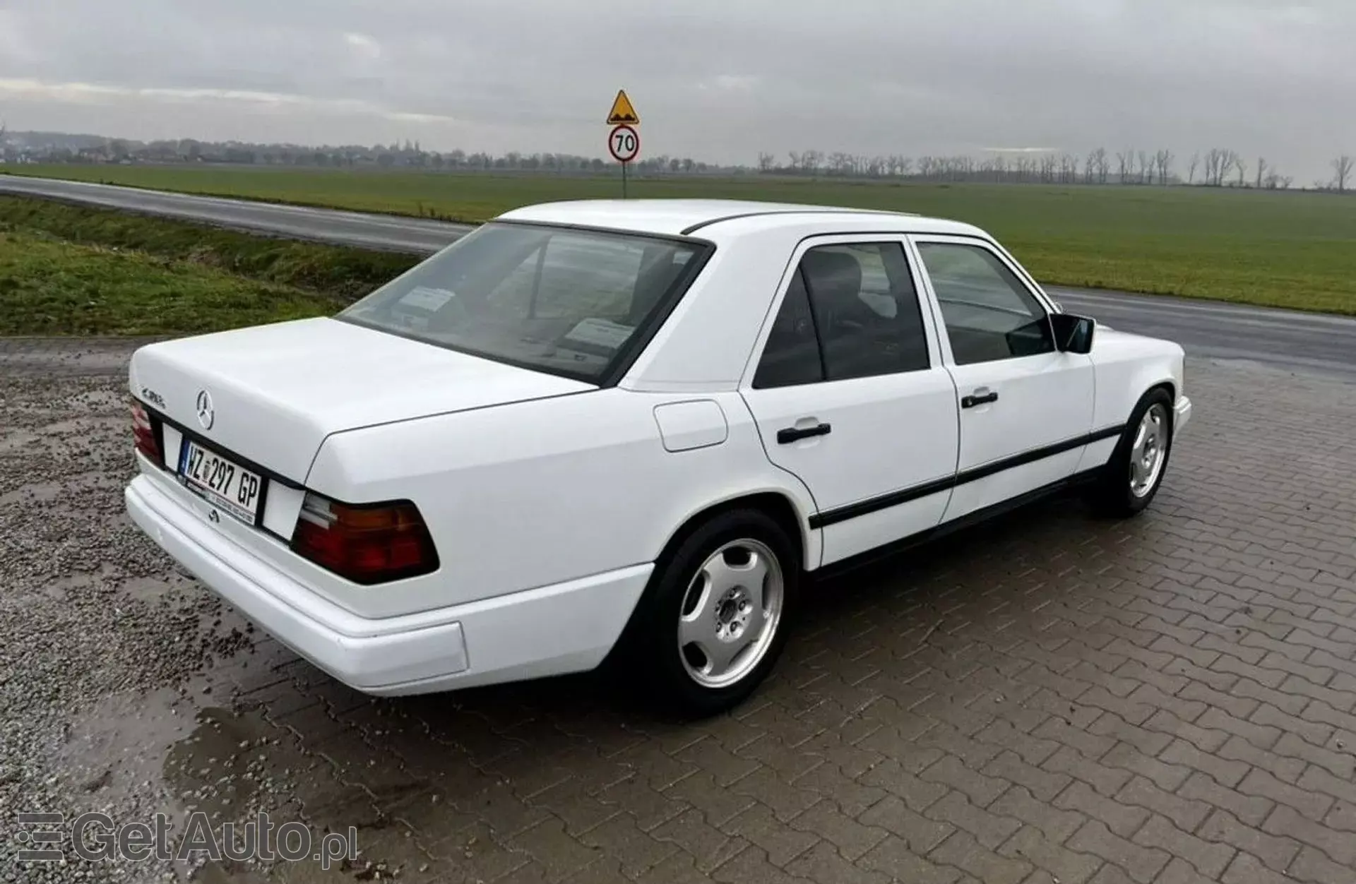 MERCEDES-BENZ W 124 