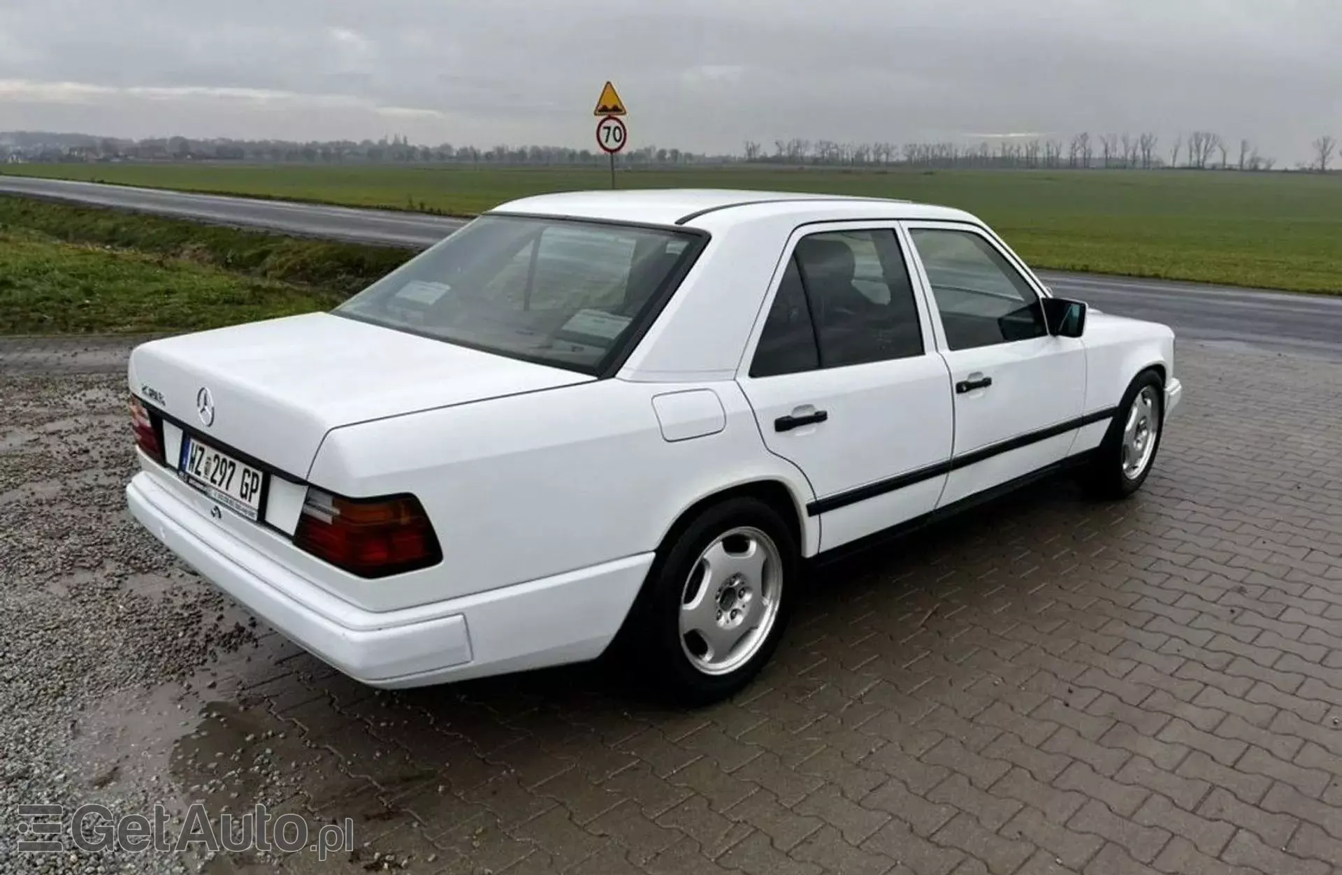MERCEDES-BENZ W 124 