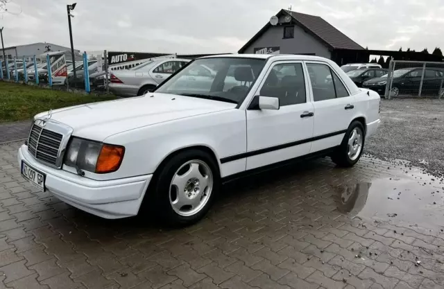 MERCEDES-BENZ W 124 