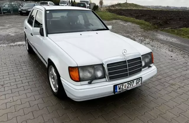 MERCEDES-BENZ W 124 