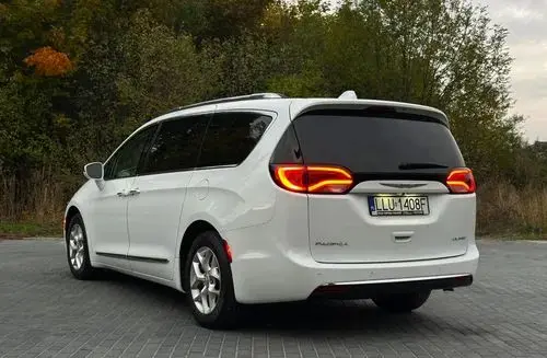 CHRYSLER Pacifica 