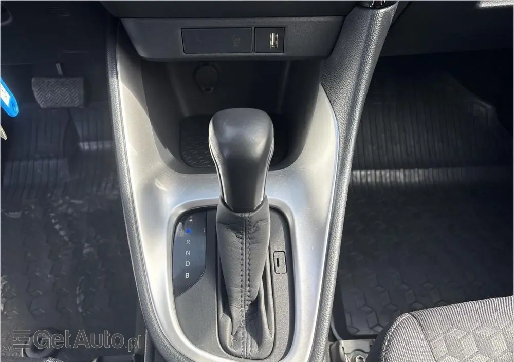 TOYOTA Yaris Hybrid 1.5 Comfort