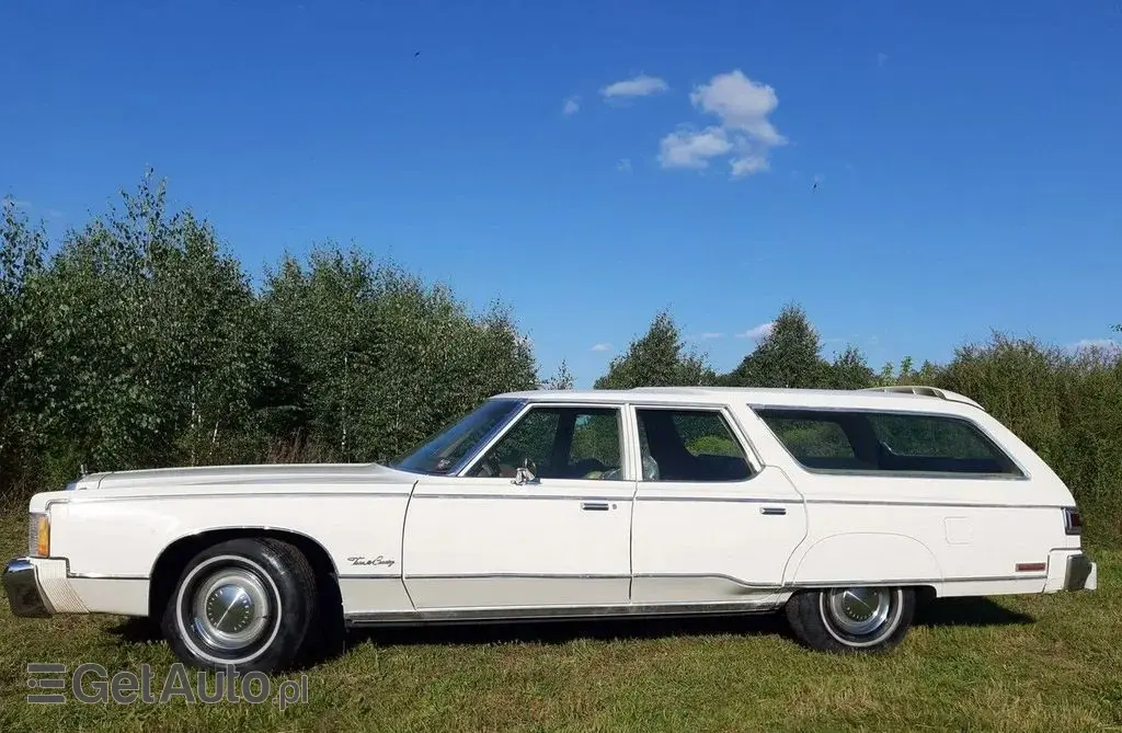 CHRYSLER Town & Country 