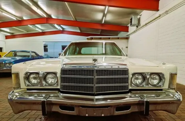 CHRYSLER Town & Country 