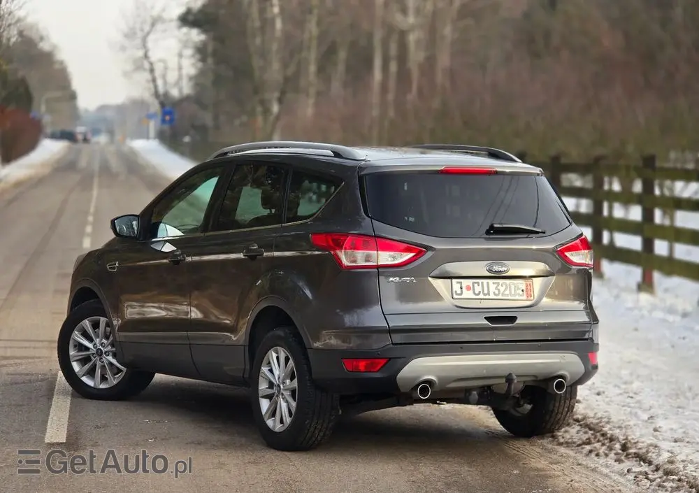 FORD Kuga 2.0 TDCi 2x4 Titanium