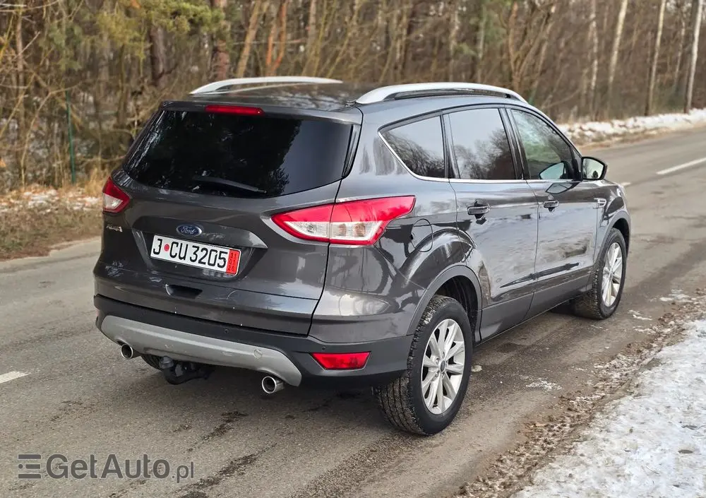 FORD Kuga 2.0 TDCi 2x4 Titanium