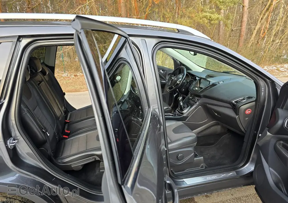 FORD Kuga 2.0 TDCi 2x4 Titanium