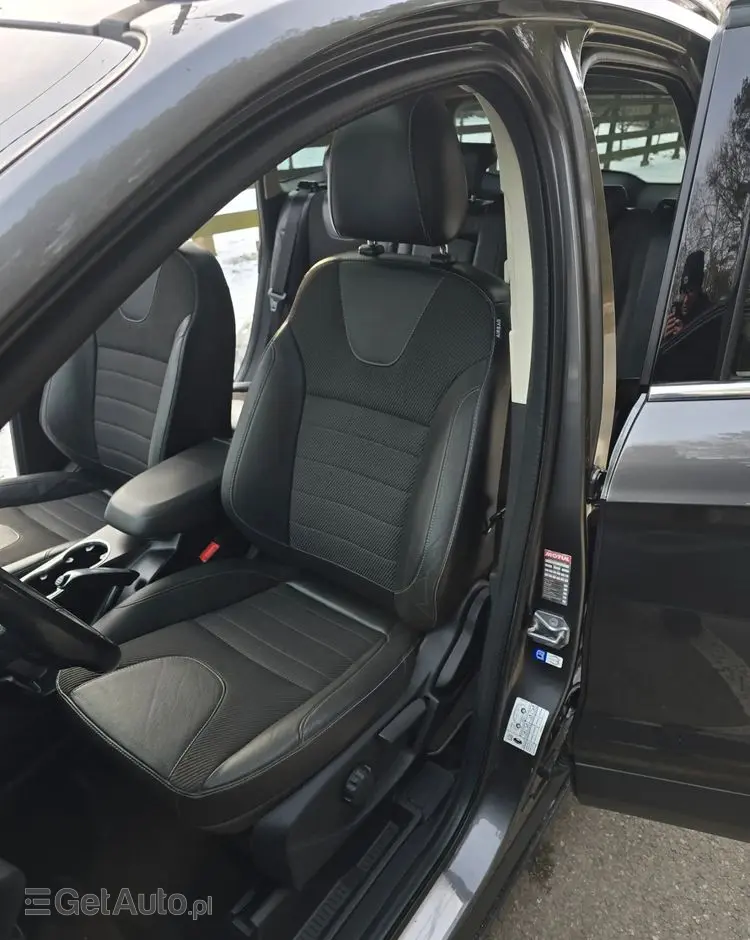 FORD Kuga 2.0 TDCi 2x4 Titanium