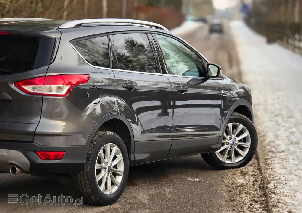 FORD Kuga 2.0 TDCi 2x4 Titanium