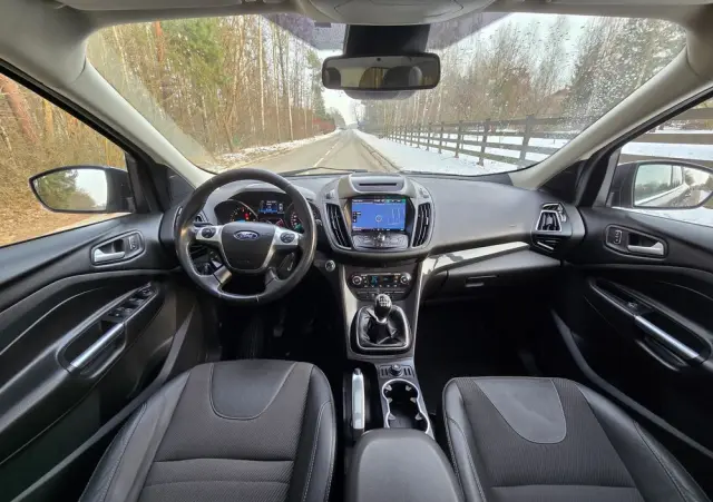 FORD Kuga 2.0 TDCi 2x4 Titanium