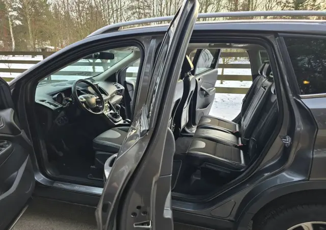 FORD Kuga 2.0 TDCi 2x4 Titanium