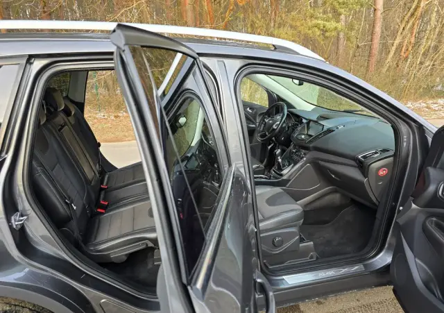 FORD Kuga 2.0 TDCi 2x4 Titanium