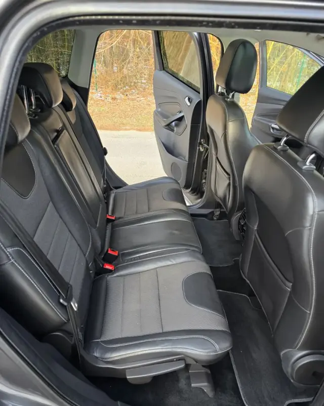 FORD Kuga 2.0 TDCi 2x4 Titanium