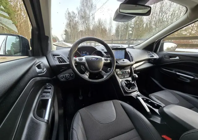 FORD Kuga 2.0 TDCi 2x4 Titanium