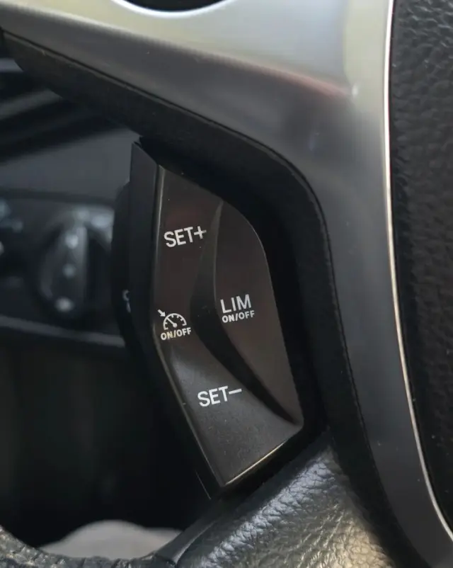 FORD Kuga 2.0 TDCi 2x4 Titanium