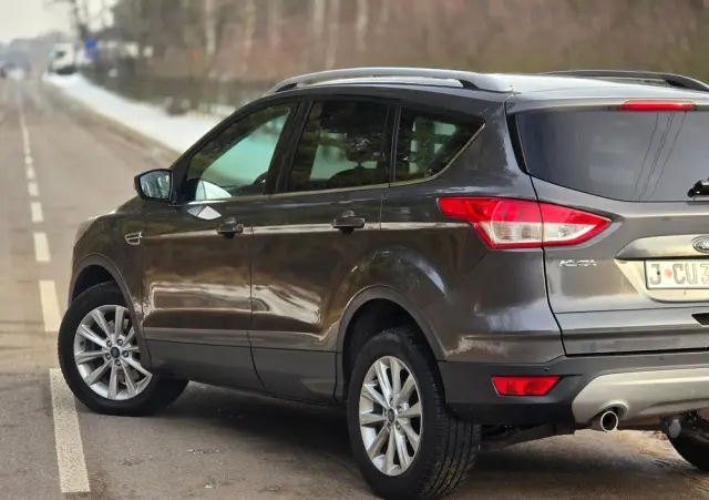 FORD Kuga 2.0 TDCi 2x4 Titanium