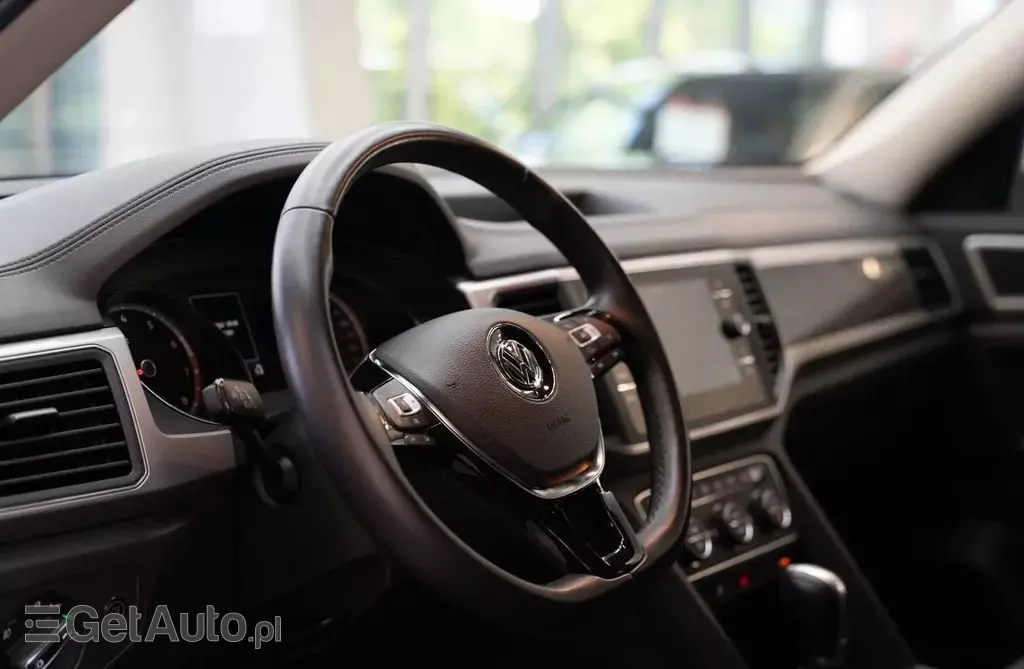 VOLKSWAGEN Atlas 