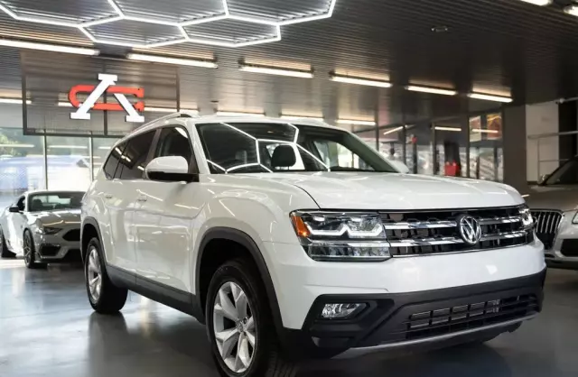 VOLKSWAGEN Atlas 