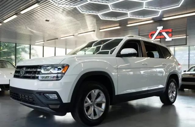 VOLKSWAGEN Atlas 