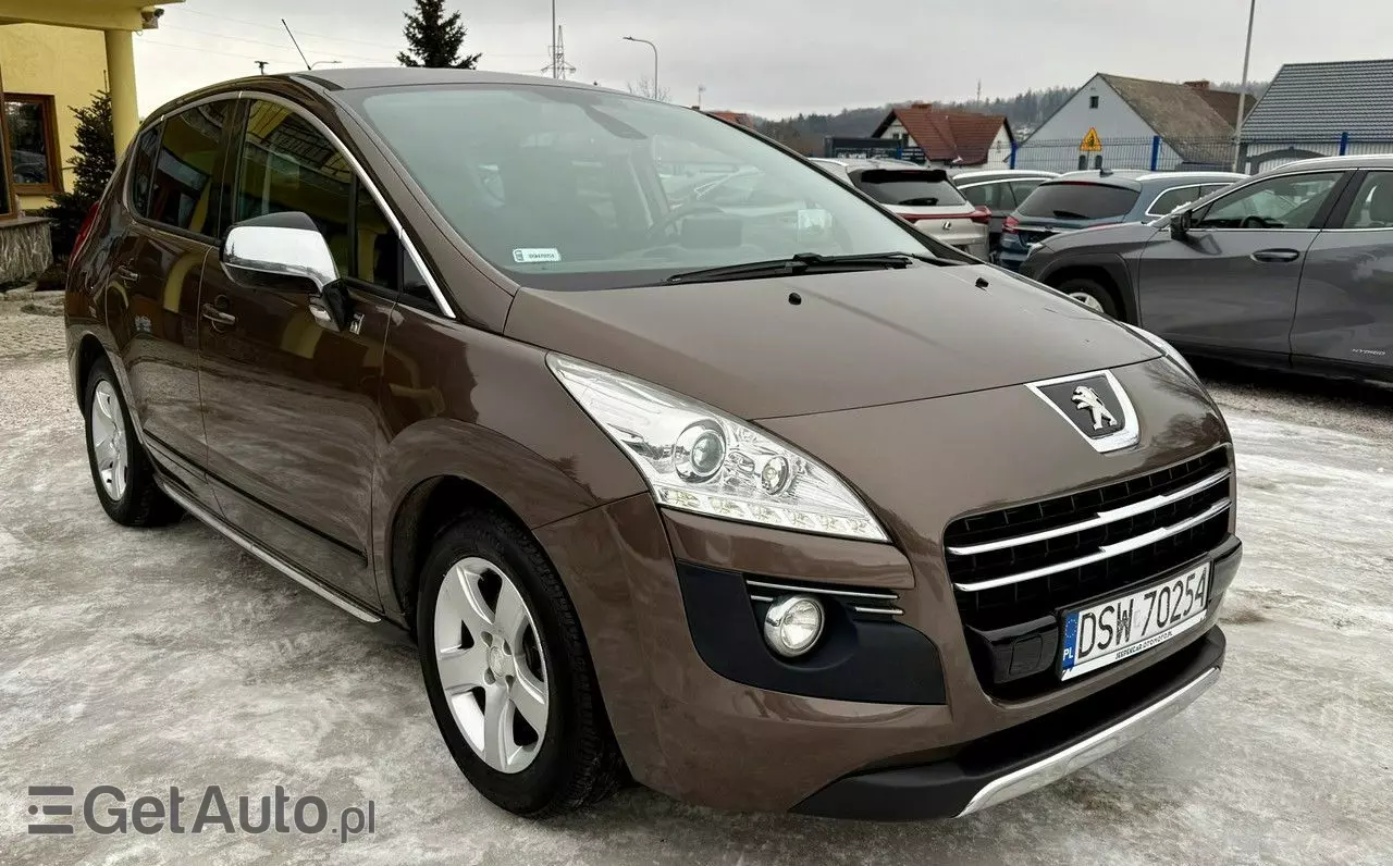 PEUGEOT 3008 2.0 HDi HYbrid4
