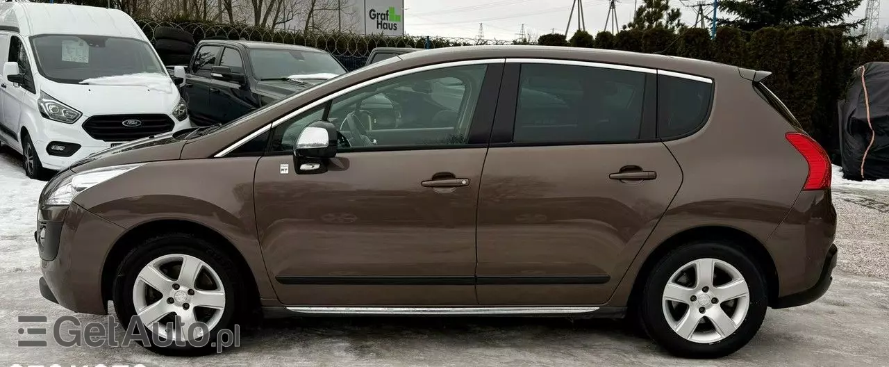 PEUGEOT 3008 2.0 HDi HYbrid4