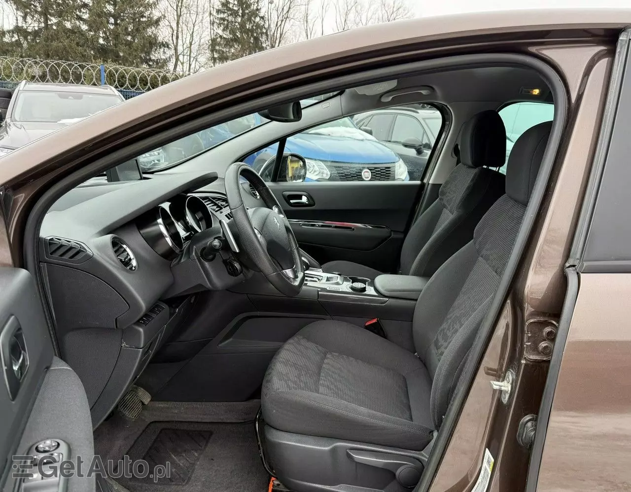 PEUGEOT 3008 2.0 HDi HYbrid4