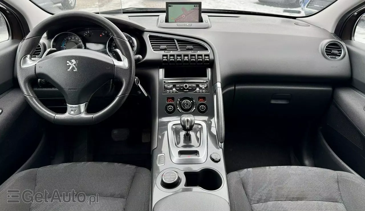 PEUGEOT 3008 2.0 HDi HYbrid4