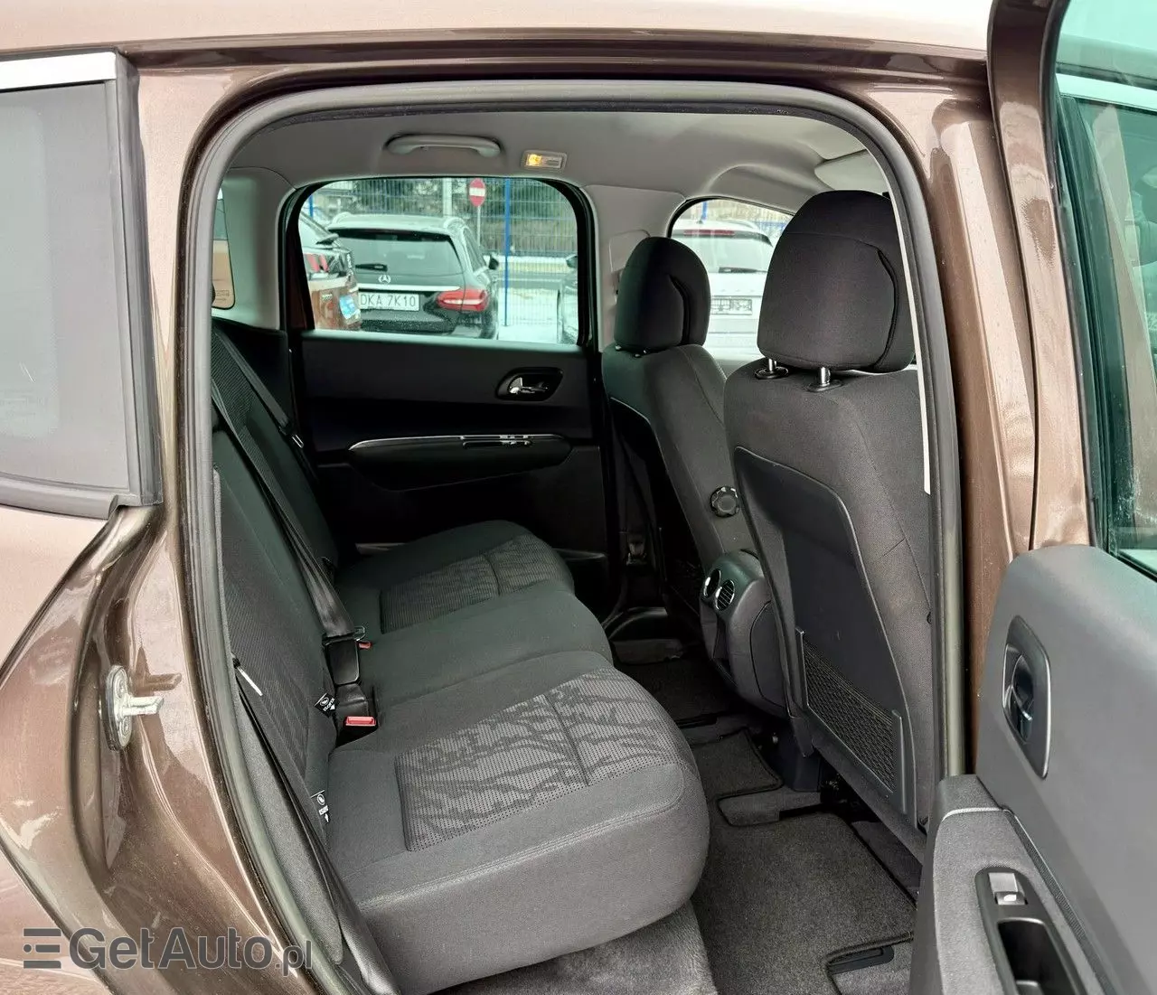 PEUGEOT 3008 2.0 HDi HYbrid4