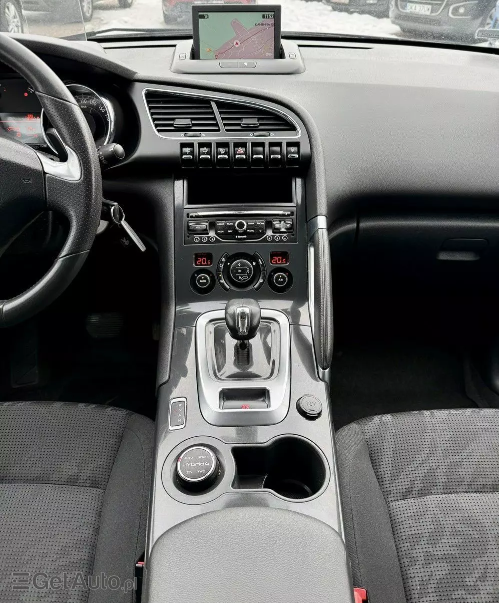 PEUGEOT 3008 2.0 HDi HYbrid4